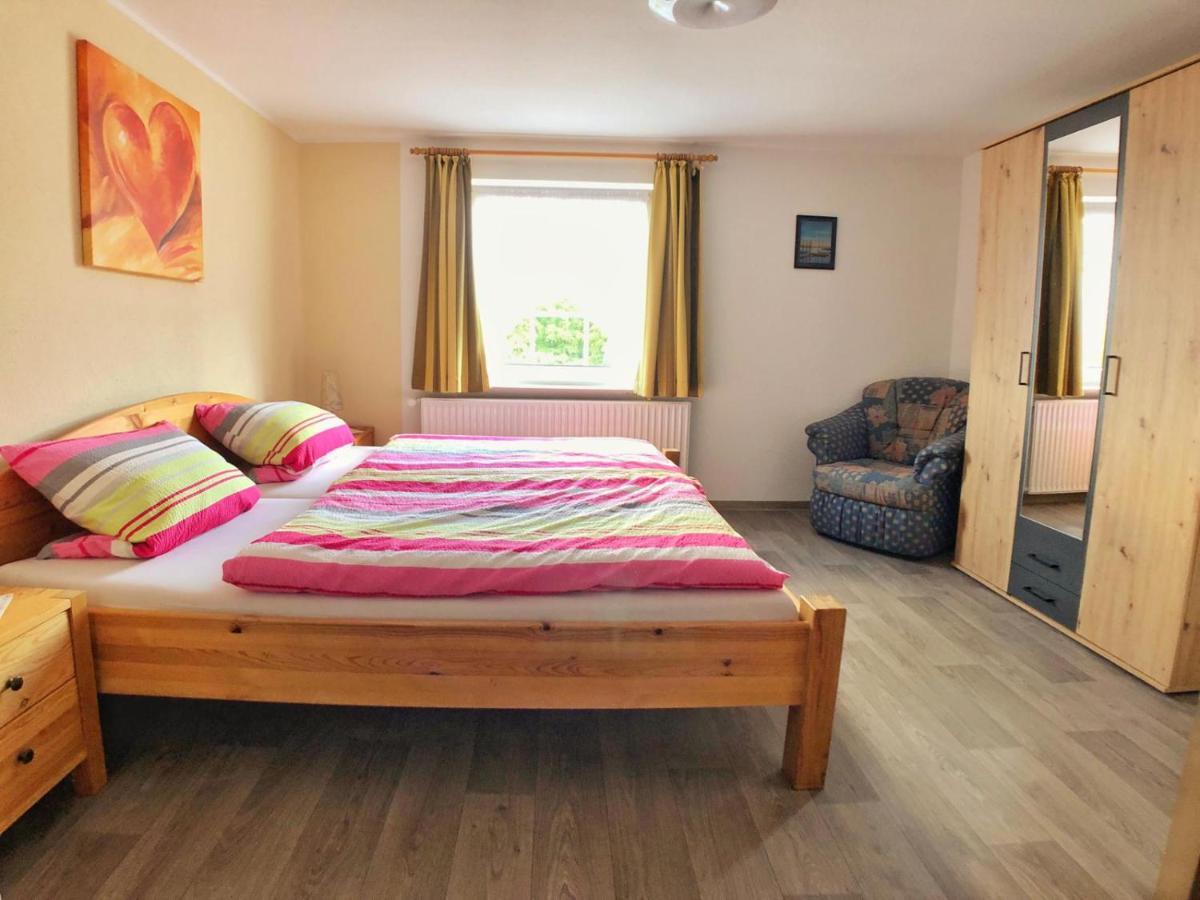 Ferienwohnung Zum Tannenwirt 梅德巴赫 外观 照片
