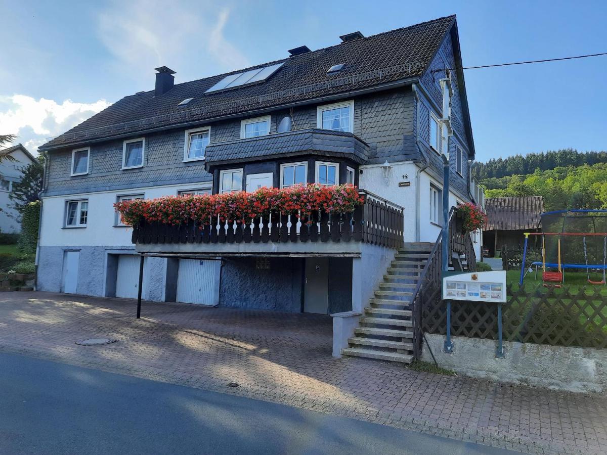 Ferienwohnung Zum Tannenwirt 梅德巴赫 外观 照片