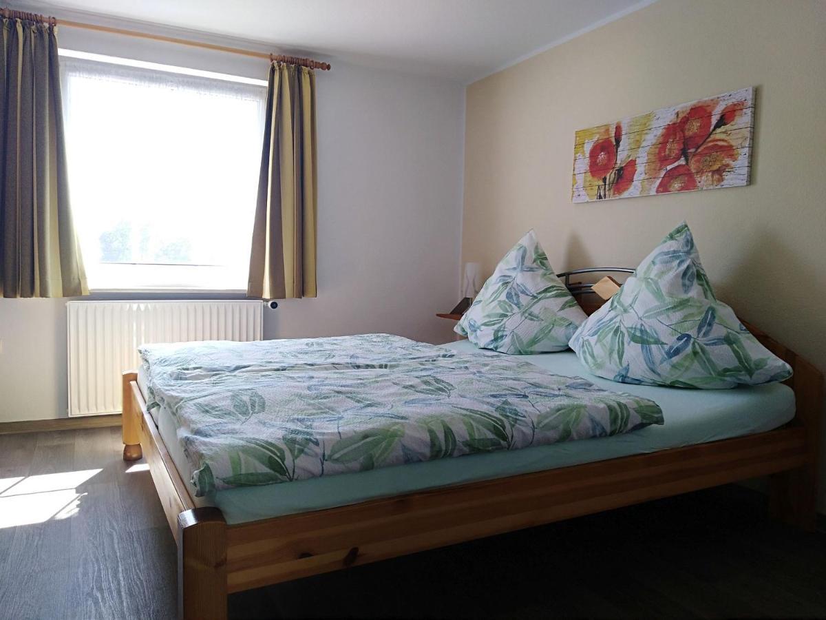 Ferienwohnung Zum Tannenwirt 梅德巴赫 外观 照片