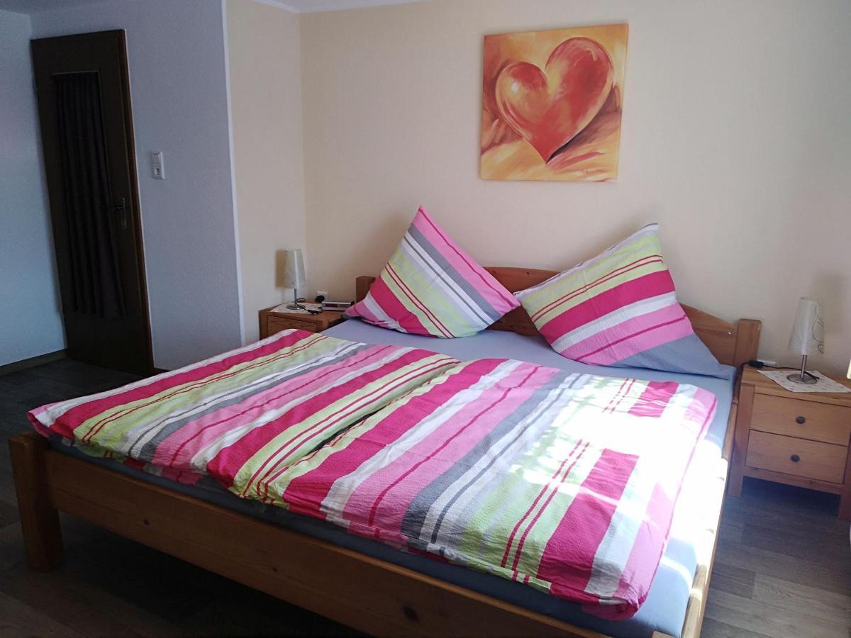 Ferienwohnung Zum Tannenwirt 梅德巴赫 外观 照片